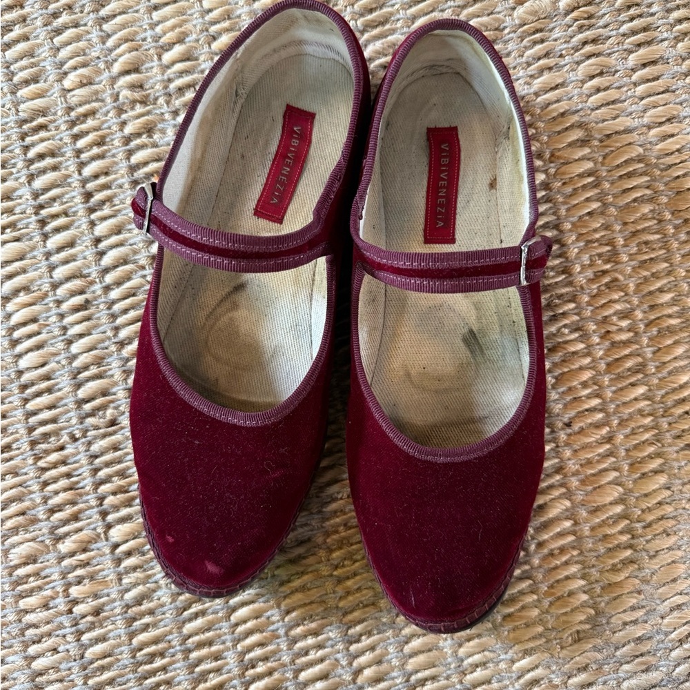 Vibi venezia burgundy velvet mary jane